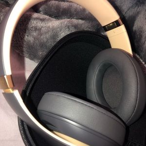 Beats Wireless Studio3 Headphones Skyline Edition